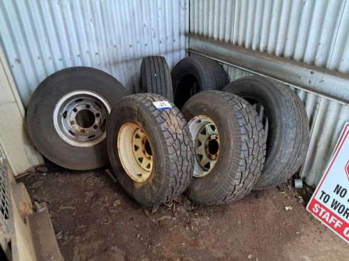 slide-items-0