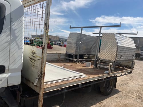slide-items-3