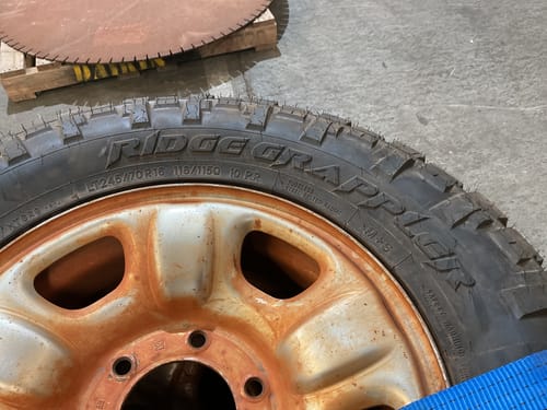 slide-items-3