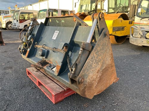 slide-items-4