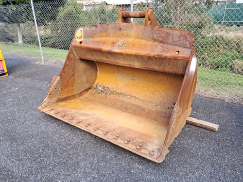 slide-items-2