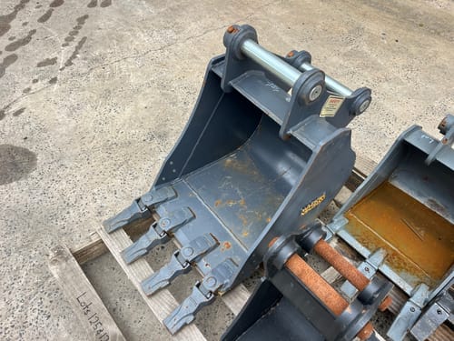 slide-items-3