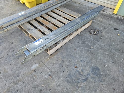 slide-items-0