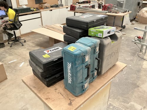 slide-items-1