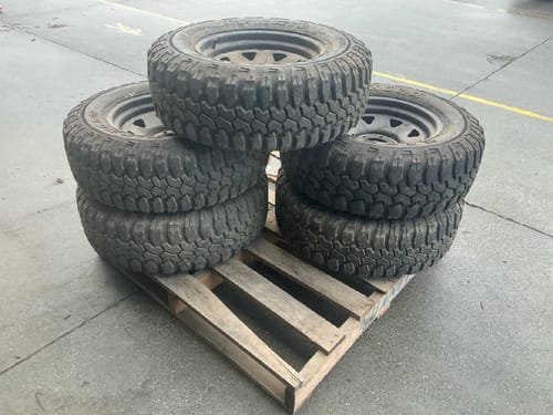 slide-items-3
