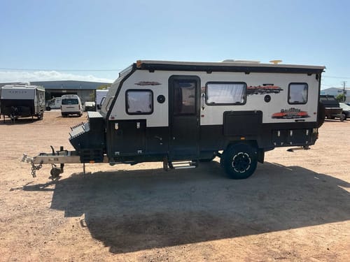 slide-items-3
