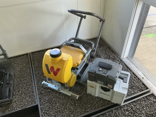 slide-items-1