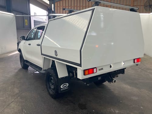 slide-items-4