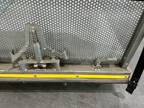 slide-items-3