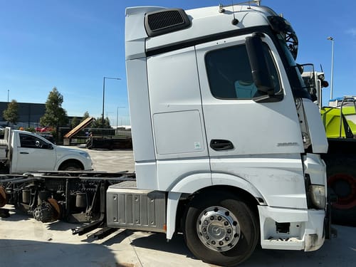 slide-items-0