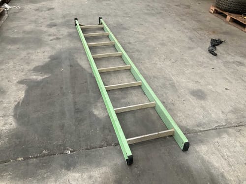 slide-items-3