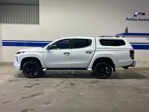 slide-items-3