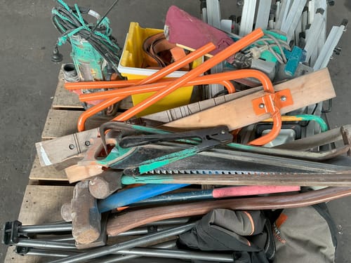 slide-items-3