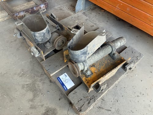 slide-items-3