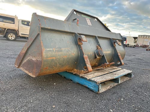 slide-items-3