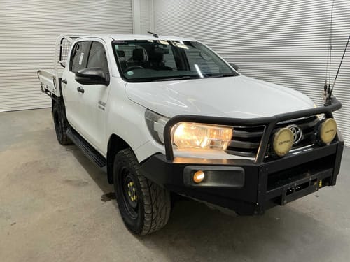 2017 Toyota Hilux - GUN126R SR Cab Chassis Double Cab 4dr Spts Auto 6sp 4x4 1045kg 2.8DT