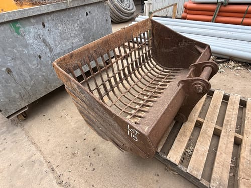 slide-items-3