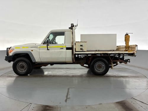 slide-items-3