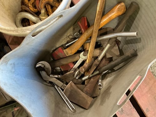 slide-items-3