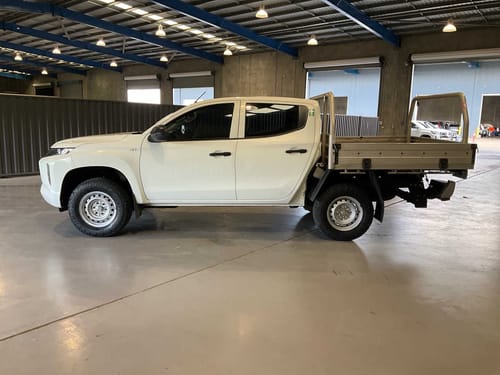 slide-items-3