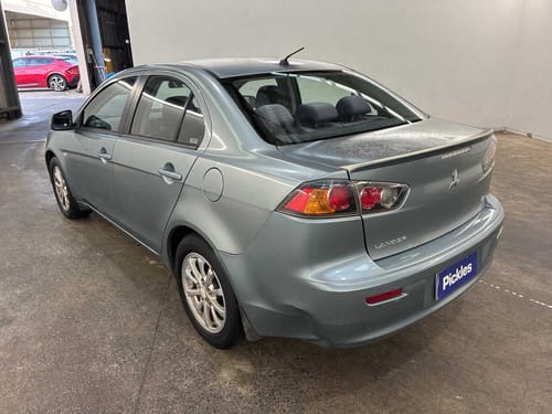 slide-items-4