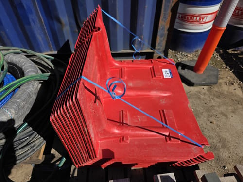 slide-items-3