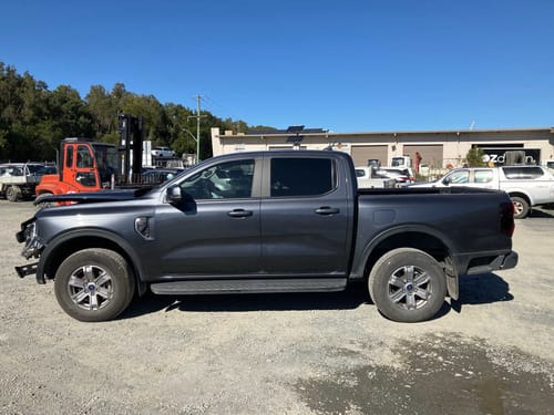 slide-items-3