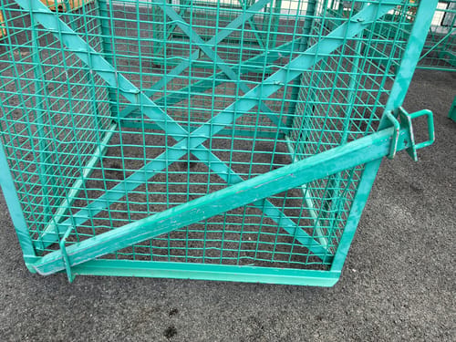 slide-items-4
