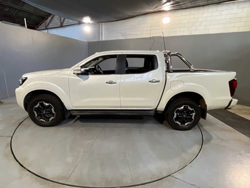 slide-items-3