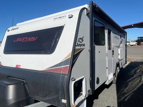 slide-items-3