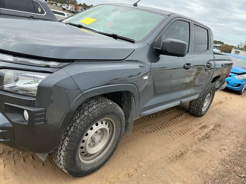 slide-items-3