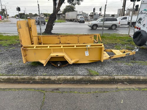 slide-items-3