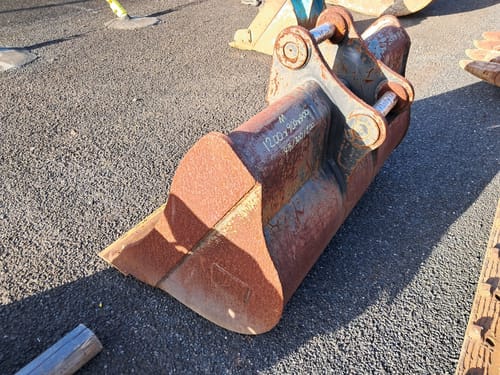 slide-items-3