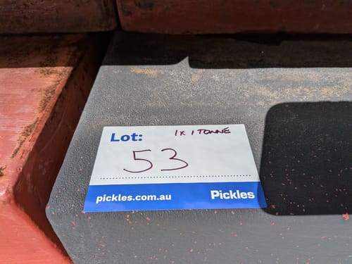 slide-items-1