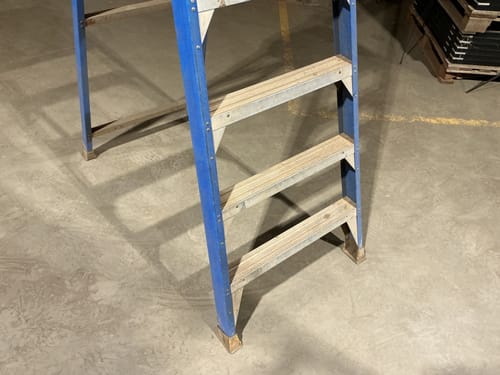 slide-items-2