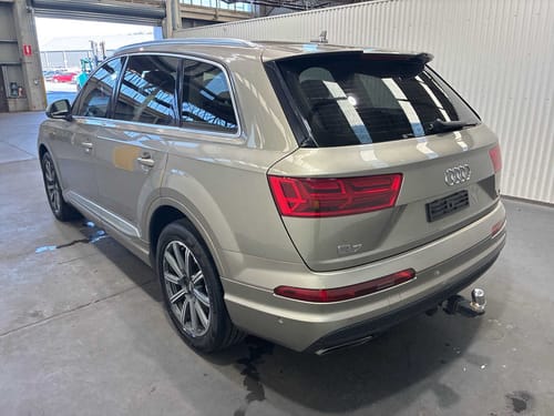 slide-items-4