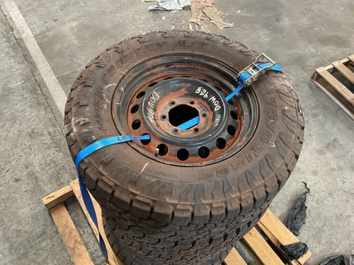 slide-items-2