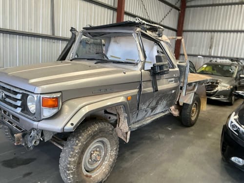 slide-items-3