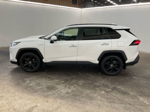 slide-items-3