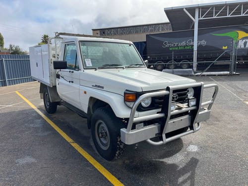2001 Toyota Landcruiser - HZJ79R 50th Anniversary Fire Unit
