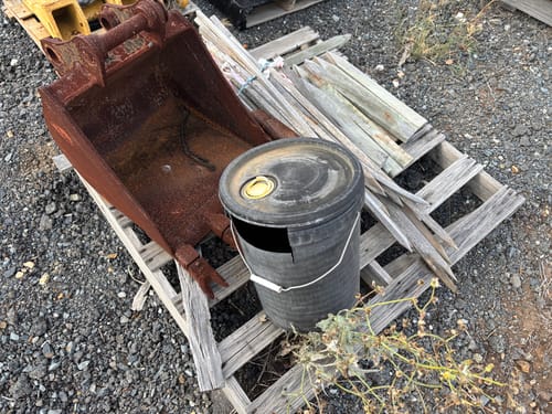 slide-items-3