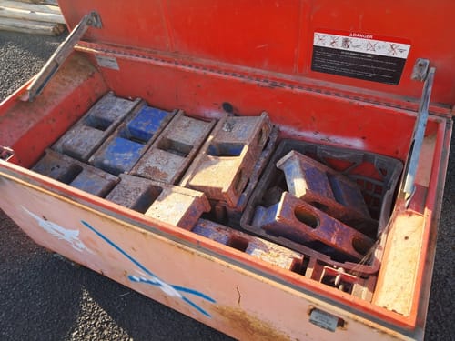slide-items-1