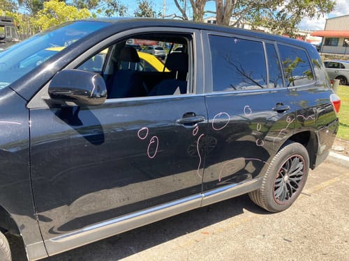 slide-items-3