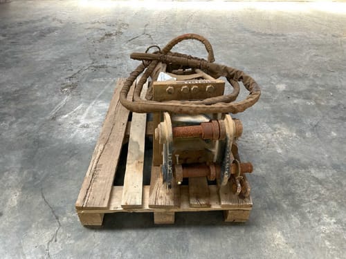 slide-items-3