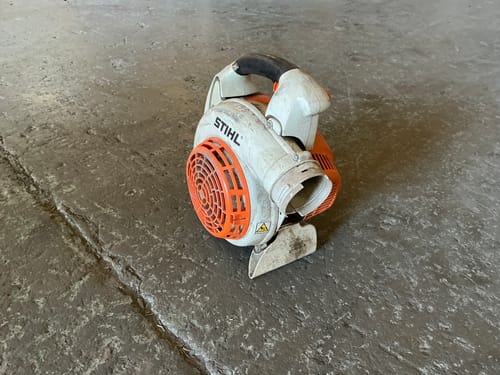 slide-items-3