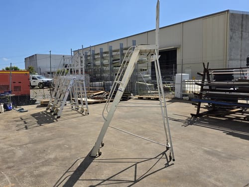slide-items-1