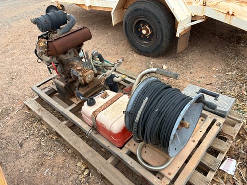 slide-items-3