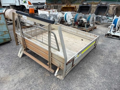 slide-items-1