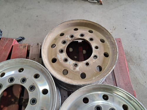 slide-items-3