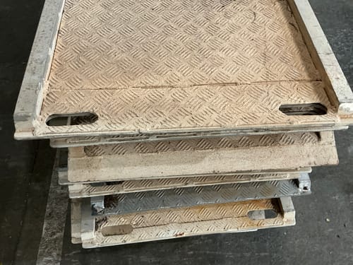 slide-items-4